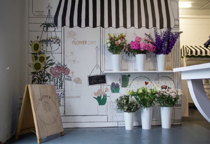 Laura Feller, Parisian Flowercart_Wandbild_The Flo